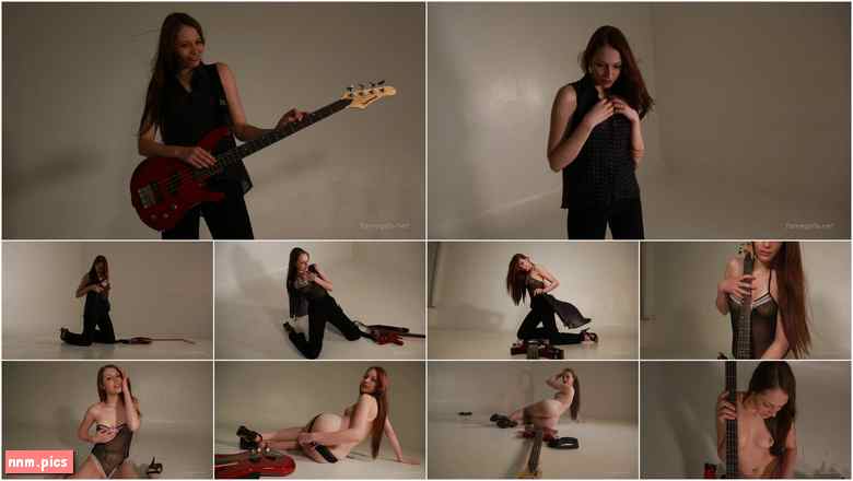 1446: Fame Girls – Isabella Model (video 01-134)