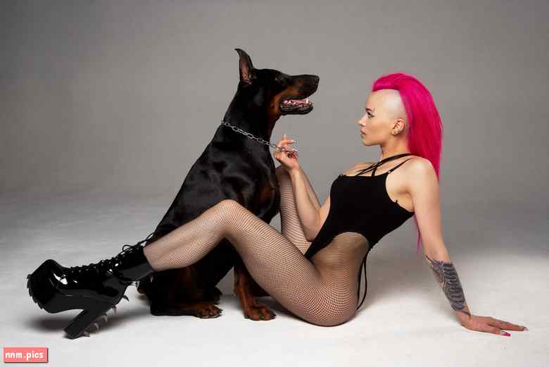 1352: Nonude Girls Wallpapers – Issue #7 (1000 images)