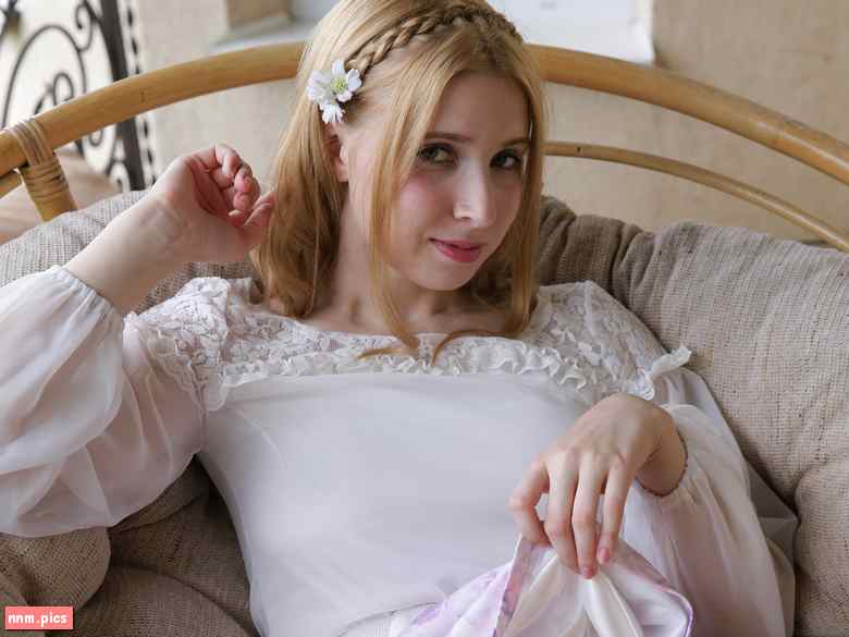 1159: Tokyodoll – Milana R. (20 imagesets)